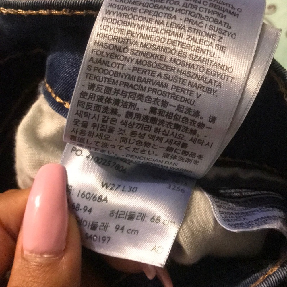 Levi’s - Picture 3 of 3